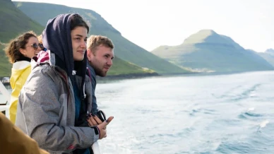 Счастливые лица участников путешествия