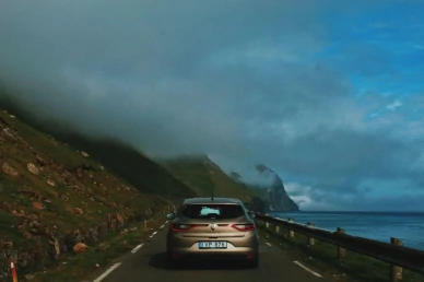 Путешествие на автомобиле по побережью Фарер